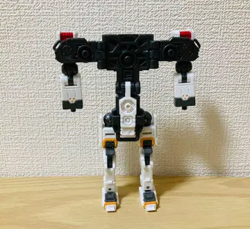 다이아클론: 호크 버서터/택티컬 프레임 랭크 B