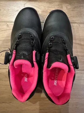 브릿지스톤 골프화 블랙/핑크