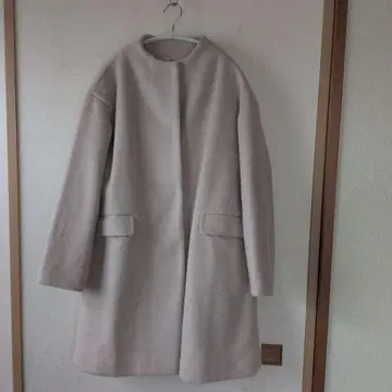 아이보리 노카라 코트