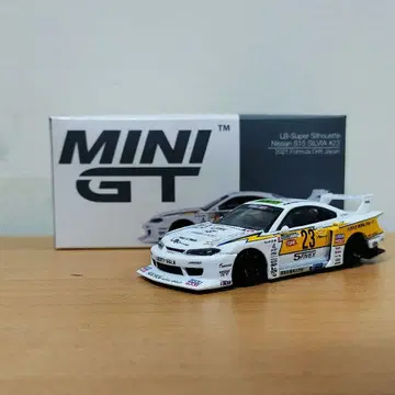 MINIGT LBWK 실비아