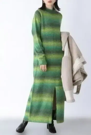 지나시스 컬러 모헤어 니트 원피스 그린 계열 맥시 길이