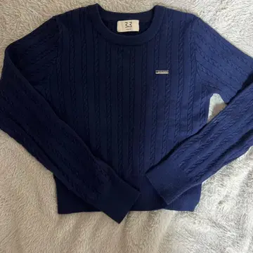 네이비 케이블 짜임 긴팔 니트