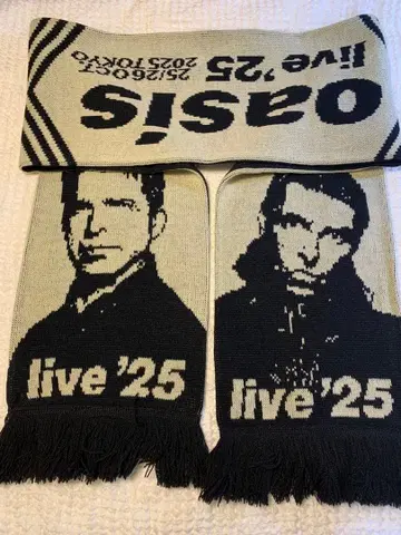 [ 개봉만 미사용 ] oasis 도쿄 한정판 풋볼 스카프 완판템