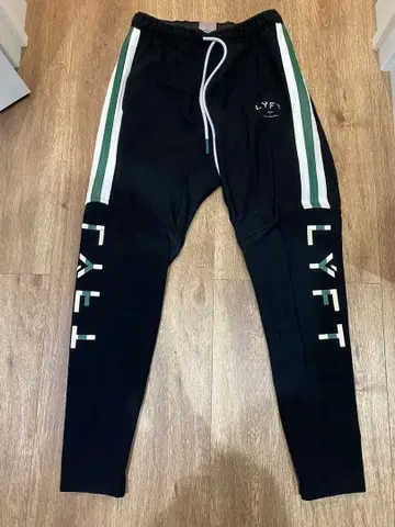 LYFT 리프트 크로노스 스트라이프 디자인 조거 팬츠 M 사이즈