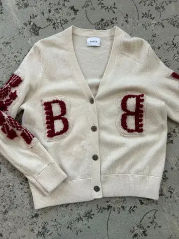 BARRIE 아이보리 자수 가디건