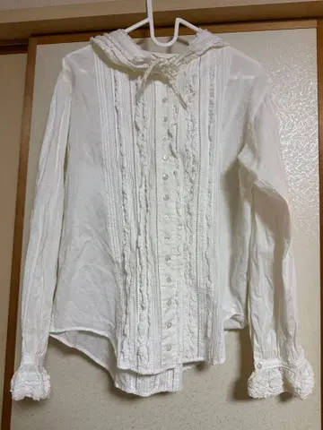 pink house 핑크하우스 프릴 달린 화이트 코튼 셔츠