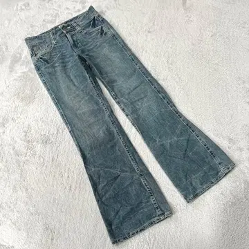 [ 세븐틴 ] ( S ) 플레어 데님 팬츠 부츠컷 데님 팬츠