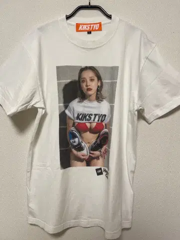 KIKSTYO Tees 사야카 토마루 () 셔츠