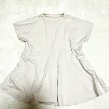 UNFILO 앙피로 플레어 실루엣 반팔 티셔츠 아이보리 M