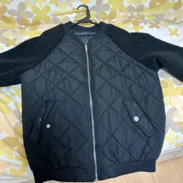 블랙 퀼팅 자켓 보아 슬리브