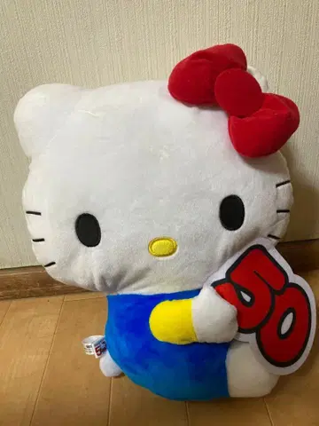 헬로키티 50주년 기념 봉제 인형