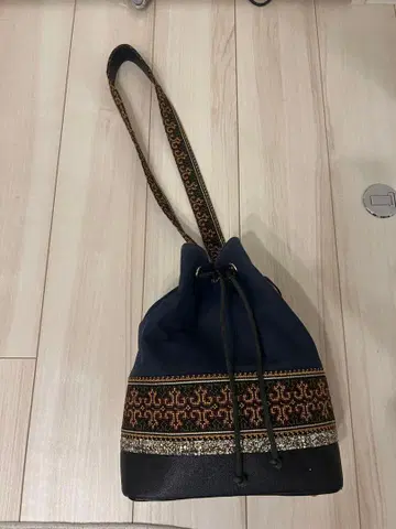 KIRALY 네이비 복조리형 숄더백