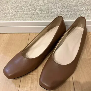 미사용! SUaSHI 스웨이시 펌프스 24.5cm 일본제 피로감 없음