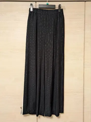 Mia 스트라이프 와이드 팬츠 블랙