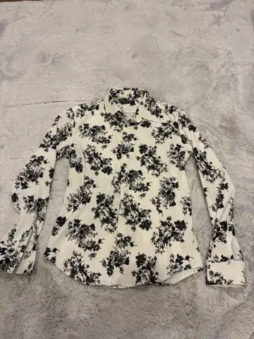 Tornado Mart 플라워 프린트 긴팔 셔츠