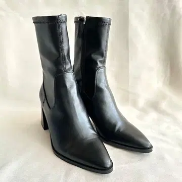 새상품급 ZARA 자라 스틸레토 부츠 앵클부츠 23.5cm