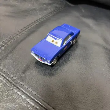 카즈 마텔 JOHNNY BLAMER 미니카 픽사