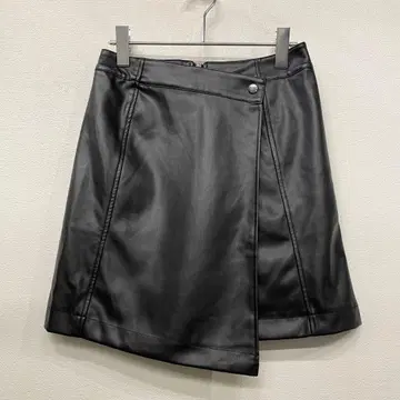 LOWRYS FARM 로리즈팜 인조 가죽 미니 스커트