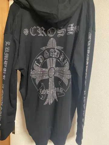 크로스 모티브 반짝이는 후드티 택 포함 미사용 새상품
