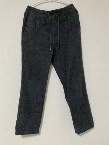 A VONTADE 헤링본 테이퍼드 팬츠