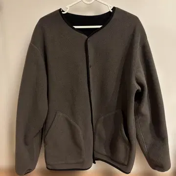 그레이 플리스 자켓 버튼 포함 리버서블