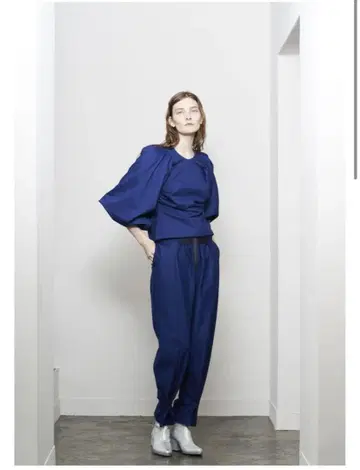 새상품급 divka 볼륨 슬리브 풀오버 티셔츠 블루 2