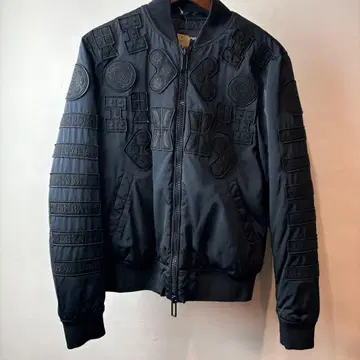 EMPORIO ARMANI MA-1 봄버 자켓 블랙 자수