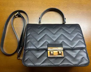 훌라 퀼팅 숄더백 핸드백 블랙