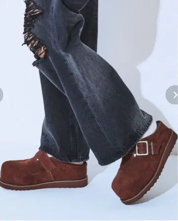 택 포함 새상품 지나시스 크로그 신발 이번 시즌 인기 아이템 브라운