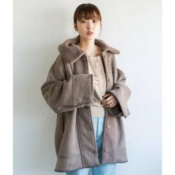 Kastane 하이넥 리버서블 보아 무스탕 코트 브라운