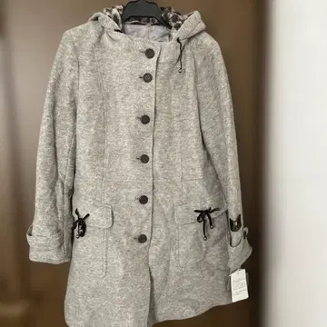 후드 부착 코트 브라운 계열