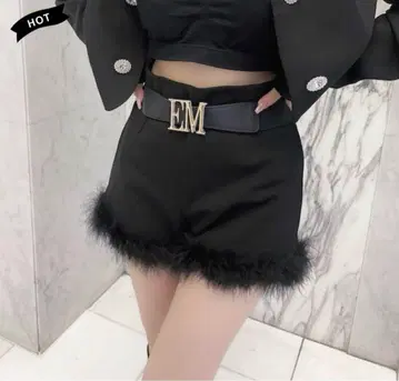 밑단 퍼 하이웨스트 숏팬츠 elmyu