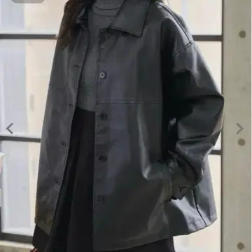 KOBE LETTUCE 페이크 레더 자켓 블랙