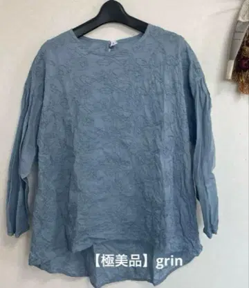 [컨디션 최상] grin grin 자수 블라우스 스카이블루