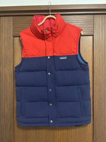 Patagonia 다운 베스트 빨간색/네이비