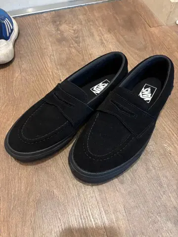 Vans 블랙 스웨이드 코인 로퍼 슬립온 27.5cm