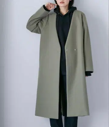 나노 유니버스 V넥 노카라 코트