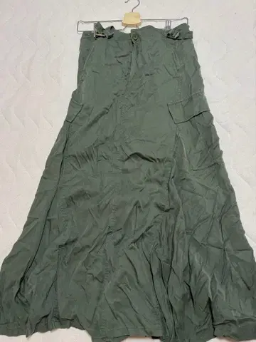 비어즐리 카키 롱 스커트