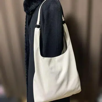 합성 피혁 숄더백 심플