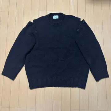 어깨 트임 니트