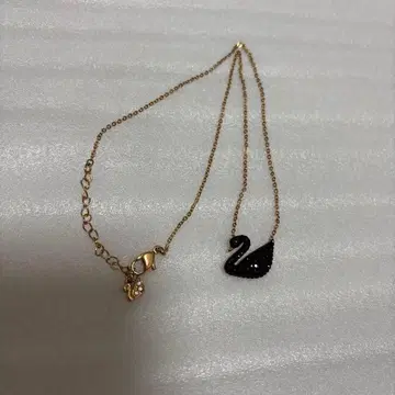 스와로브스키 블랙 스완 목걸이 펜던트