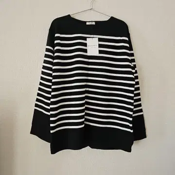 [택 포함 새상품] TOMORROWLAND에서 구매한 상의