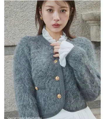 스나이델 퍼 라이크 프릴 니트 자켓