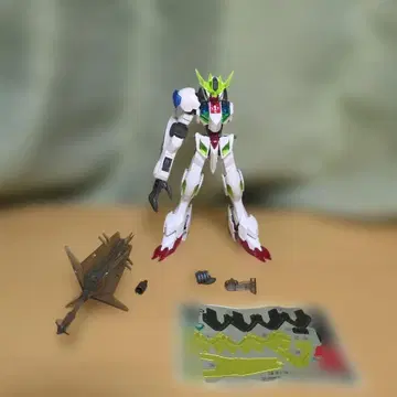 제일복권 D상 1/144 건담 발바토스 루프스 렉스