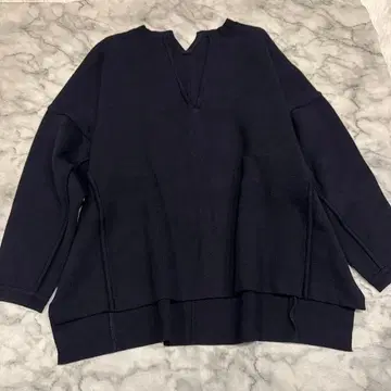 BEARDSLEY 비어즐리 돌먼 풀오버