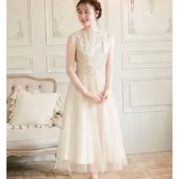 AIMER 에메 오너먼트 자수 레이스 드레스 결혼식 베이지