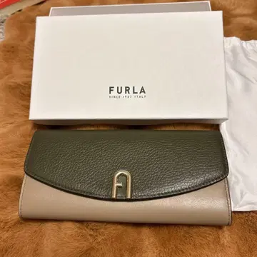 [ 최종 가격 인하 ] FURLA 가죽 장지갑 베이지/그린