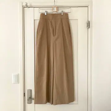 에부르 ebure 센터 프레스 턱 와이드 팬츠 울 베이지 36