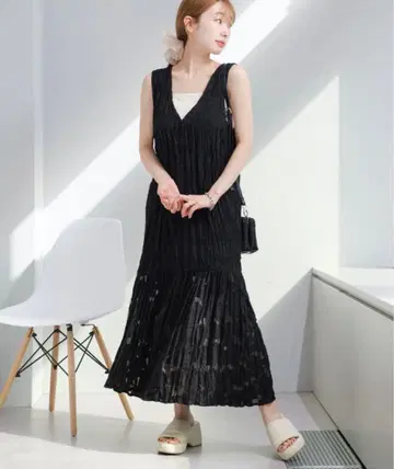 Kastane 시어 자카드 레이스 민소매 원피스 블랙 1