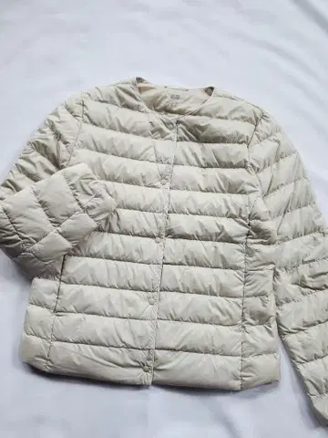 유니클로 울트라 라이트 다운 컴팩트 자켓